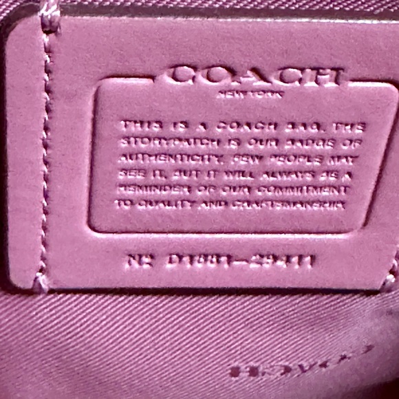 EUC Coach Camera Leather Crossbody Pink Bag with Tassle - Picture 6 of 9